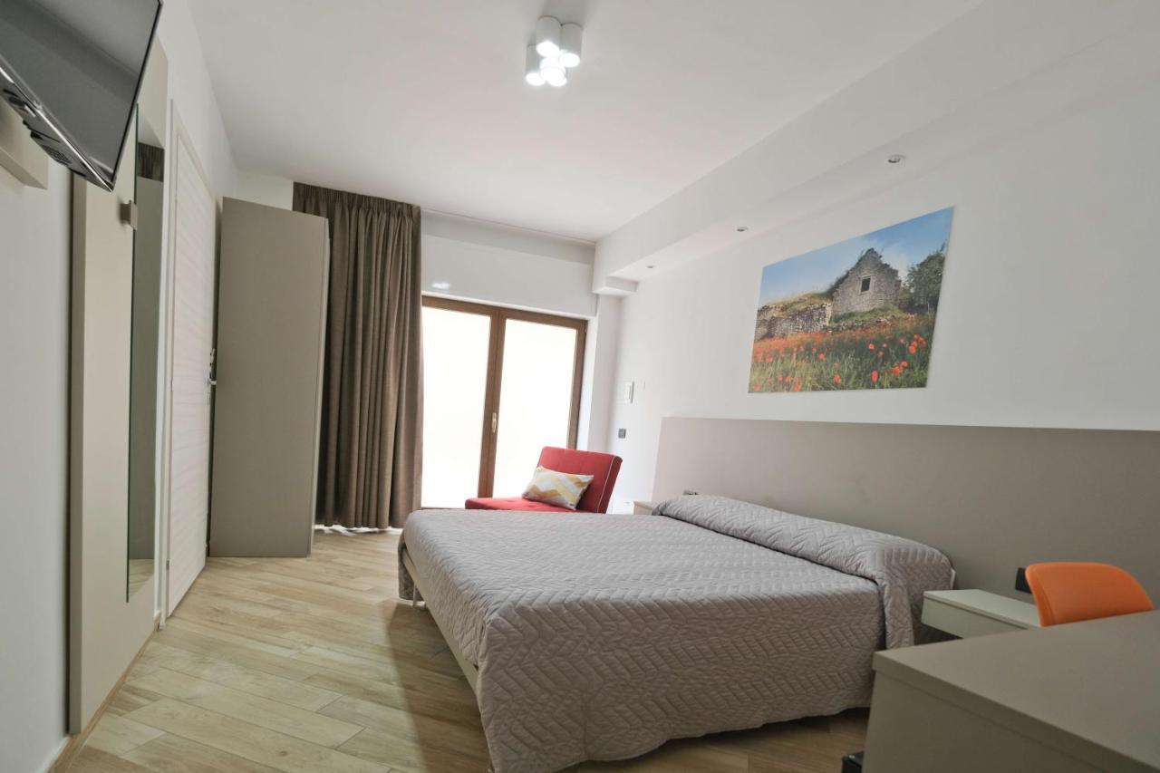 Il Porto Affittacamere B&B Brindisi Exterior foto
