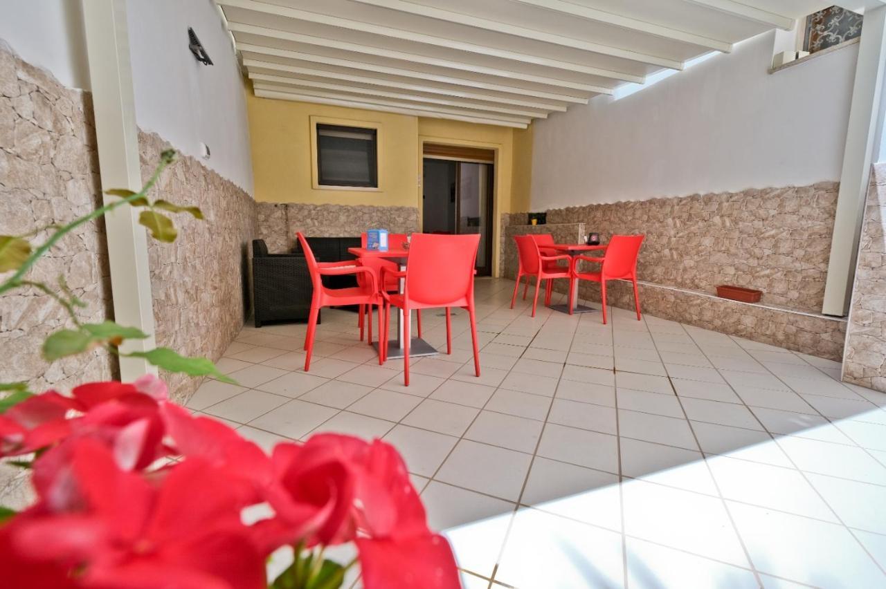 Il Porto Affittacamere B&B Brindisi Exterior foto