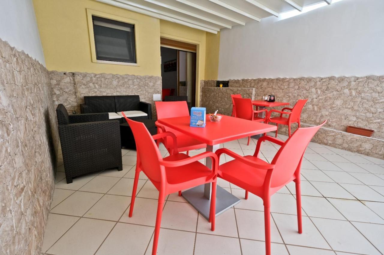 Il Porto Affittacamere B&B Brindisi Exterior foto
